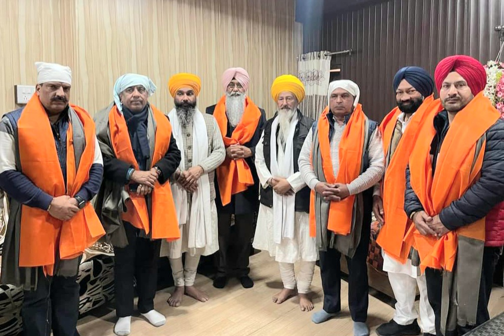 कैबिनेट मंत्री जिम्पा ने प्रकाश पूरब के मौके पर गुरुद्वारा टिब्बा साहिब में माथा टेका